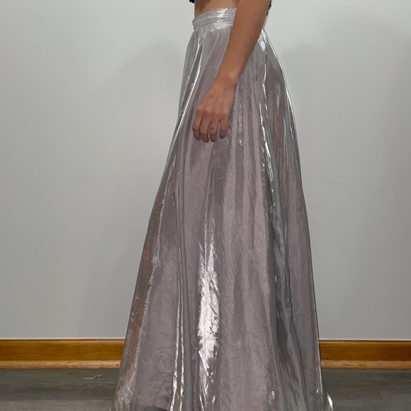 Vintage Long Flare Skirt/ Vintage Wedding Skirt/ Vintage Carrie Bradshaw skirt - Picture 8 of 9